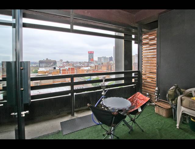 0.5 BEDROOM APARTMENT FOR SALE IN MABONENG